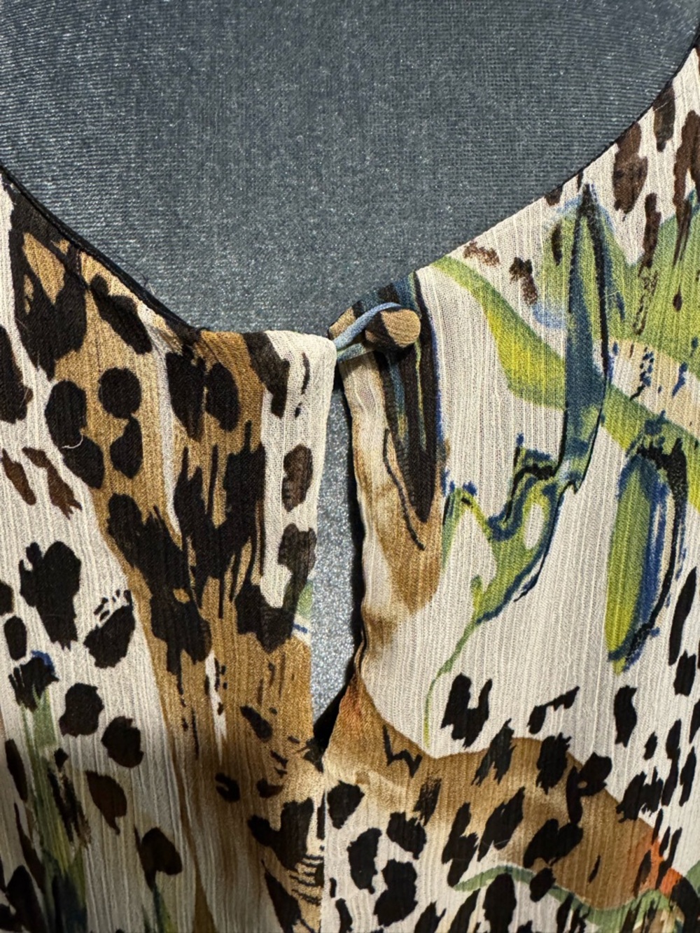 Voir Voir Abstract Animal Print Crinkle Ruffle Dress | Sleeveless | Size 16 - Picture 5 of 7
